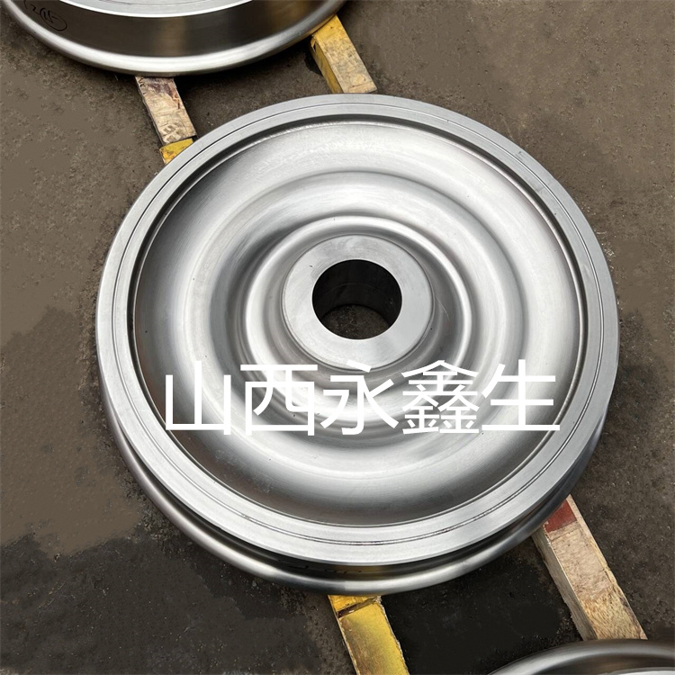车轮(35)